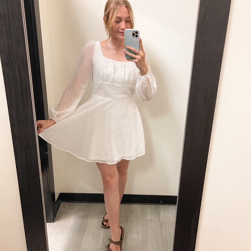 SOLD❌ White Textured Puff Long Sleeve Mini Dress